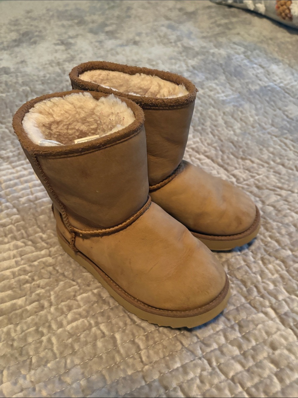 UGG Kids Chestnut Shearling-Lined Boots